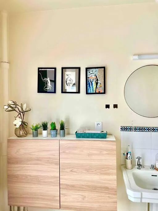 2-Bed Room Cosy Apartment - Central Location Paris