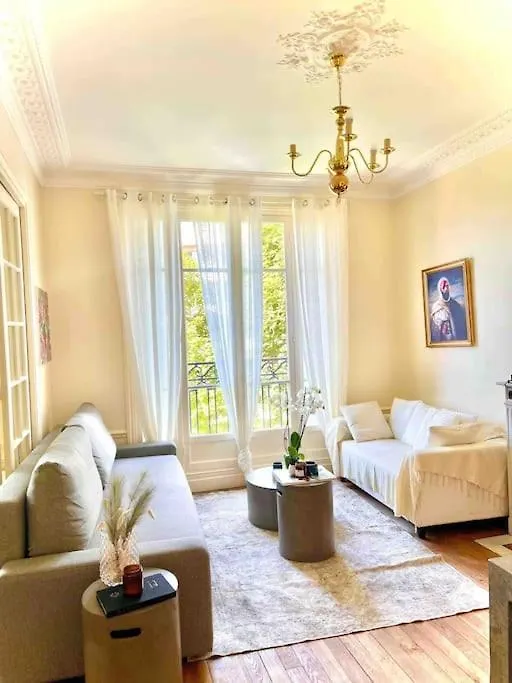 2-Bed Room Cosy Apartment - Central Location Paris