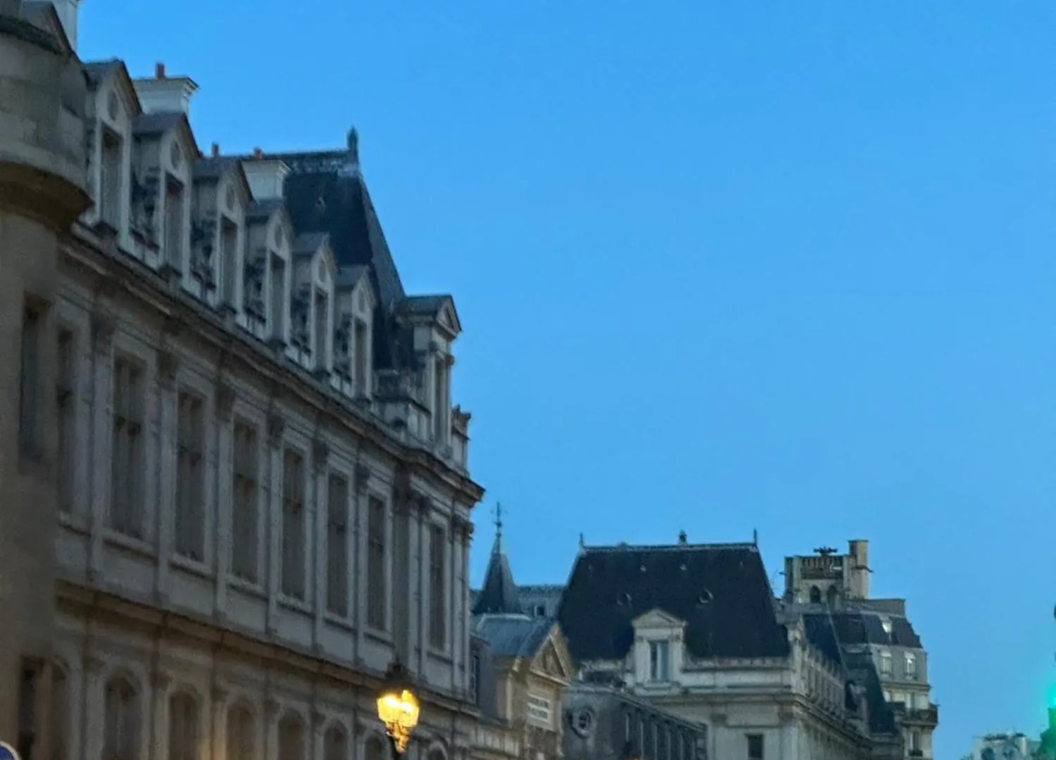 2-Bed Room Cosy Apartment - Central Location Paris