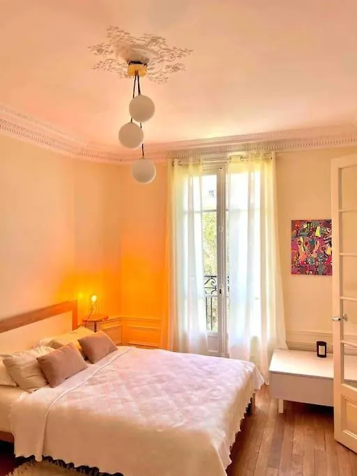 2-Bed Room Cosy Apartment - Central Location Paris