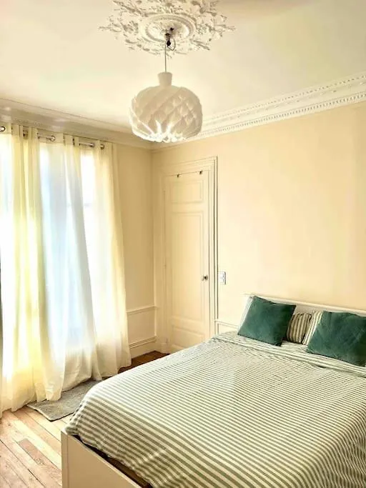 2-Bed Room Cosy Apartment - Central Location Paris